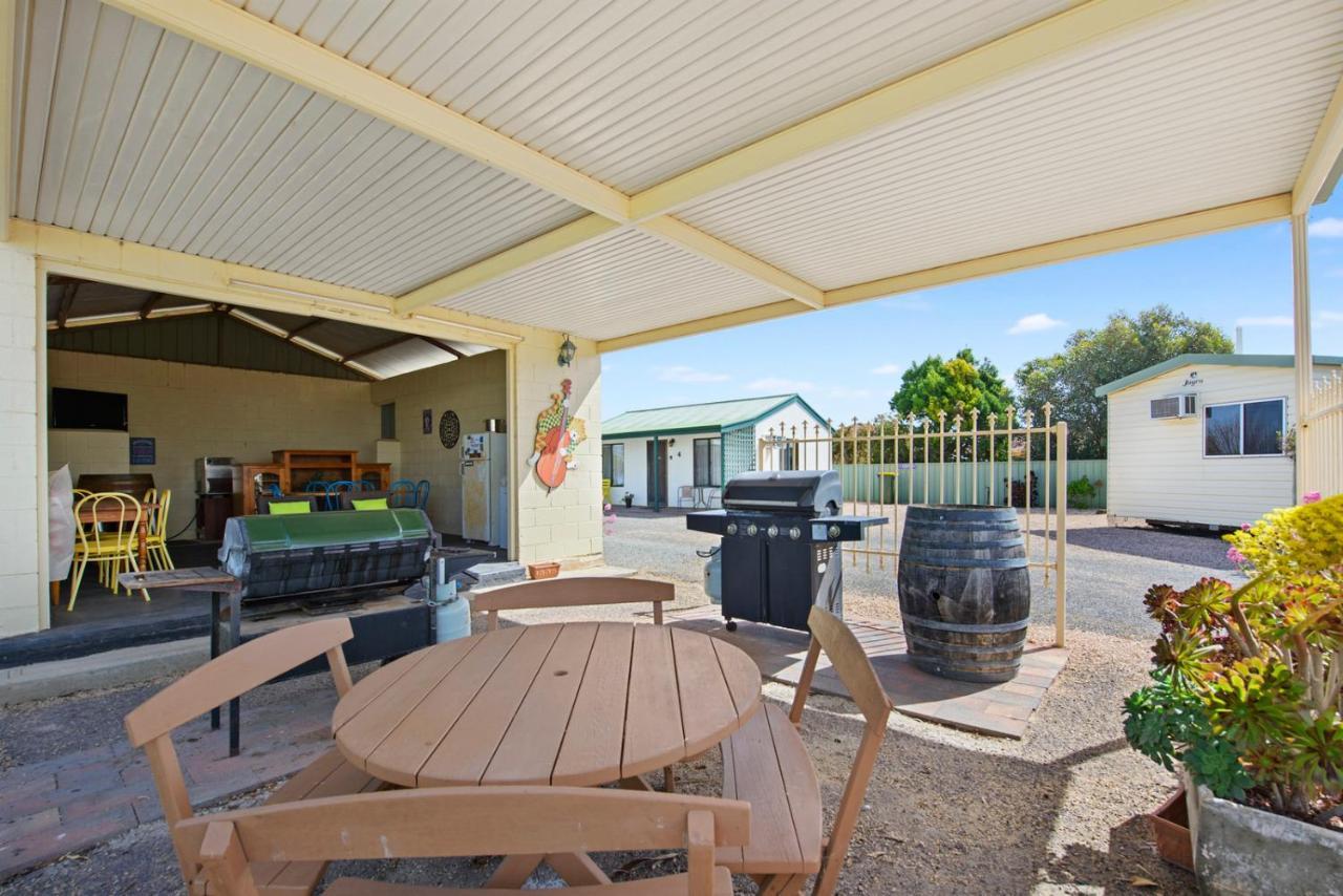 Moonta Bay Accommodation Port Moonta Екстериор снимка