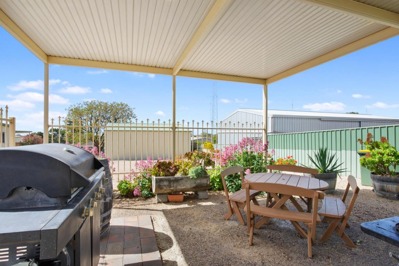 Moonta Bay Accommodation Port Moonta Екстериор снимка